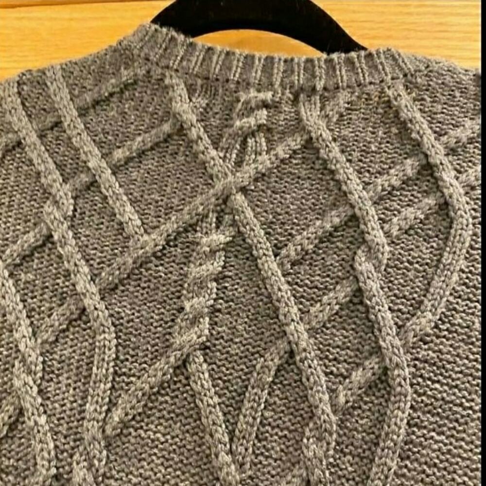 A. MOSS Sweater cap - Picture 15 of 16